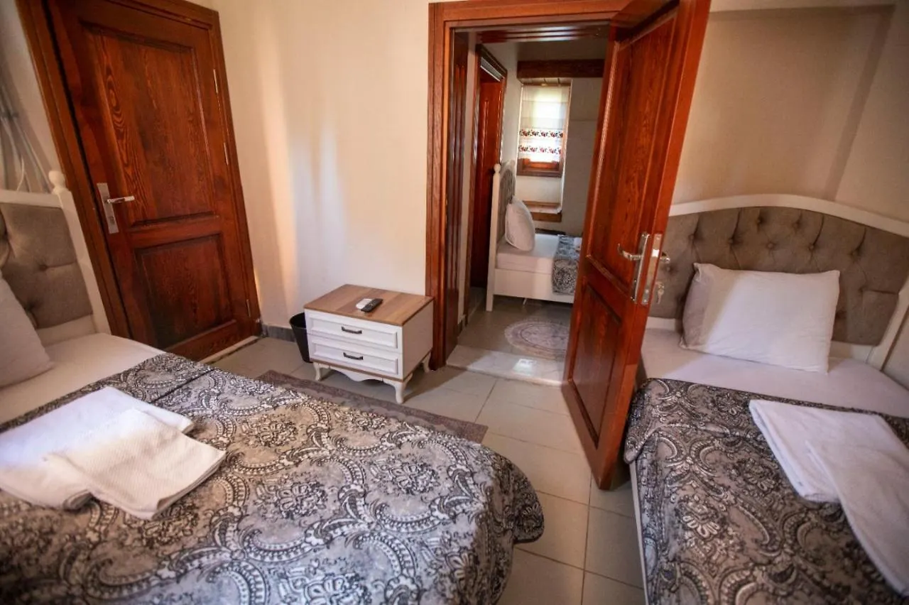 Lily Town Hotel Antalya 0*,
