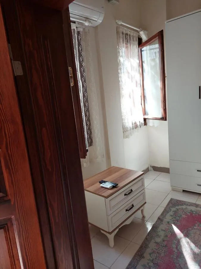 Hostel Lily Town Hotel Antalya
